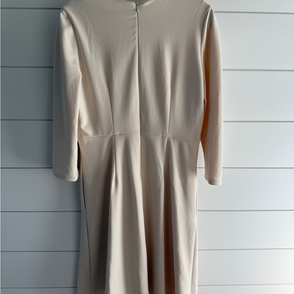 Maggy London Cream V-Neck Long Sleeve A-Line Dress - Picture 5 of 8